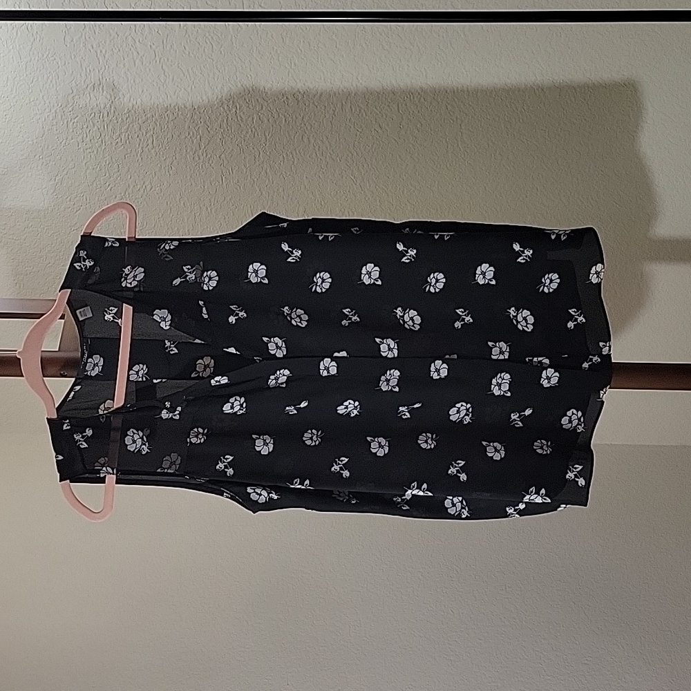 Sleeveless blouse